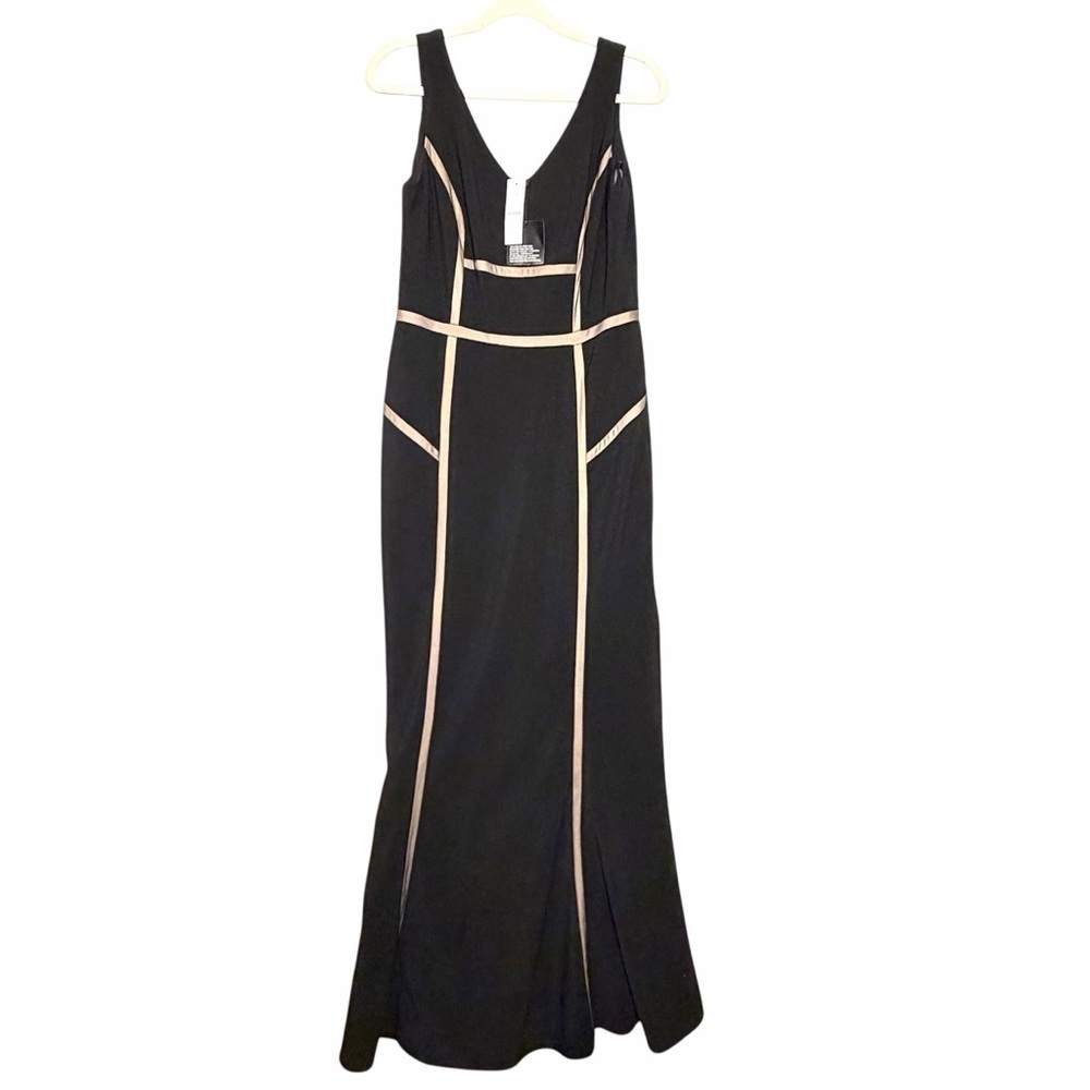 NWT WHBM Size 12 Double V Neck Sleeveless Gown Mesh Inserts Zip Line Trumpet Hem
